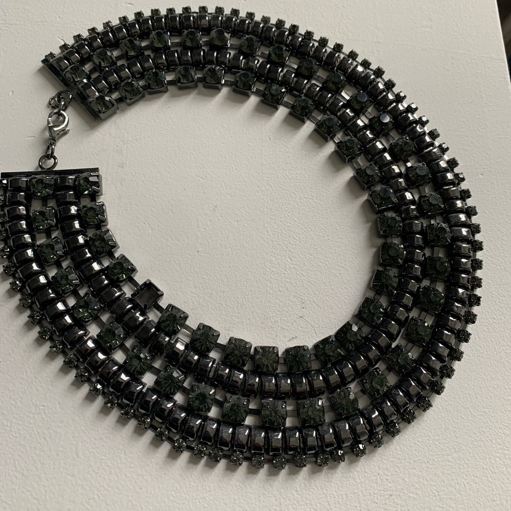 BCBG statement collar necklace